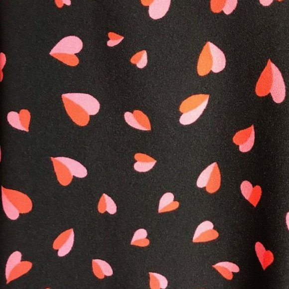 Ann Taylor Hearts Bell Sleeve Curve Hem Top - Picture 14 of 16